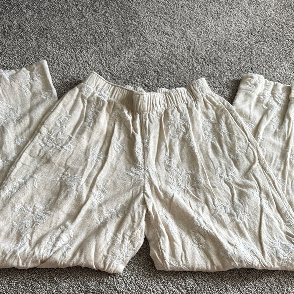 Abercrombie & Fitch Beige Textured Pants